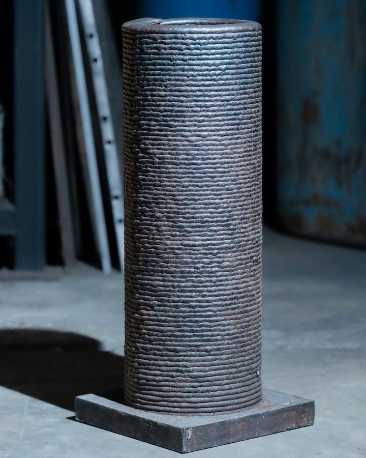 Tall cylinder built by WAAM with thick layers